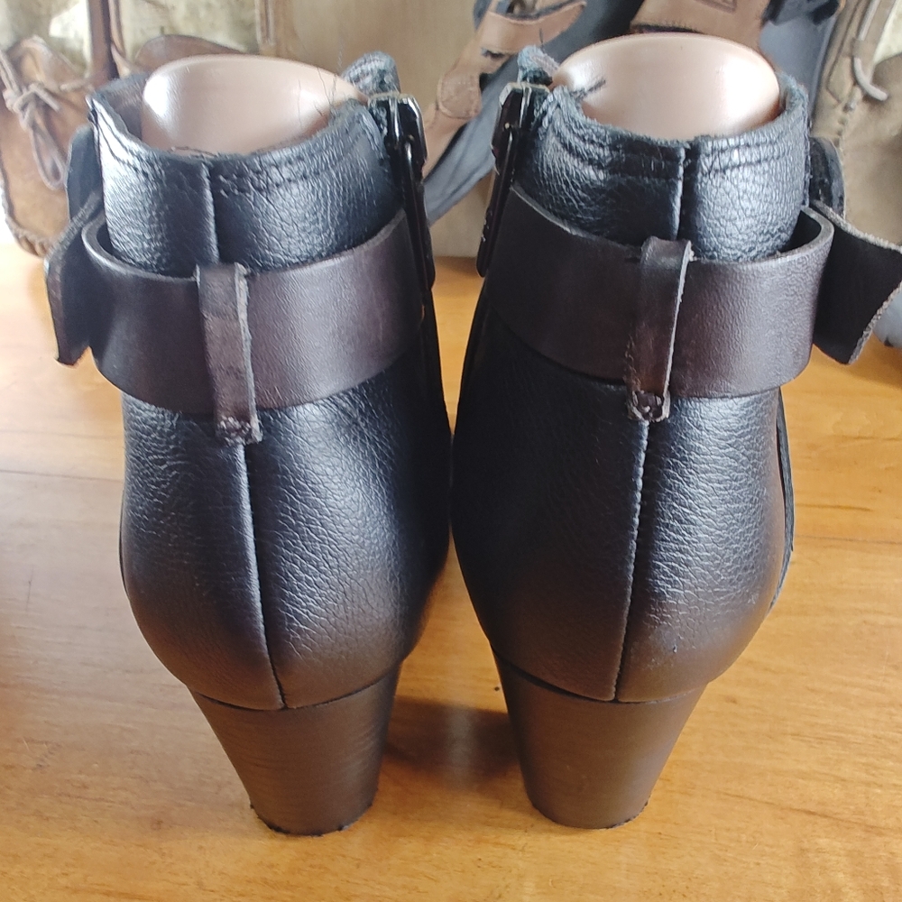 Brighton Gaucho Leather Ankle Boots Bootie Zip Strap Boho Women's Size 8M - Picture 8 of 16